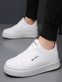 Lynq Slip-On Sneakers